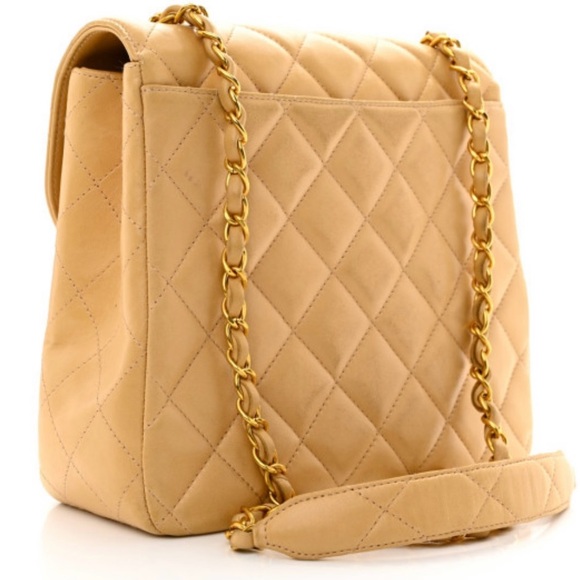 CHANEL authentic Lambskin Quilted Flap Shoulder Bag in Beige. - Picture 11 of 11